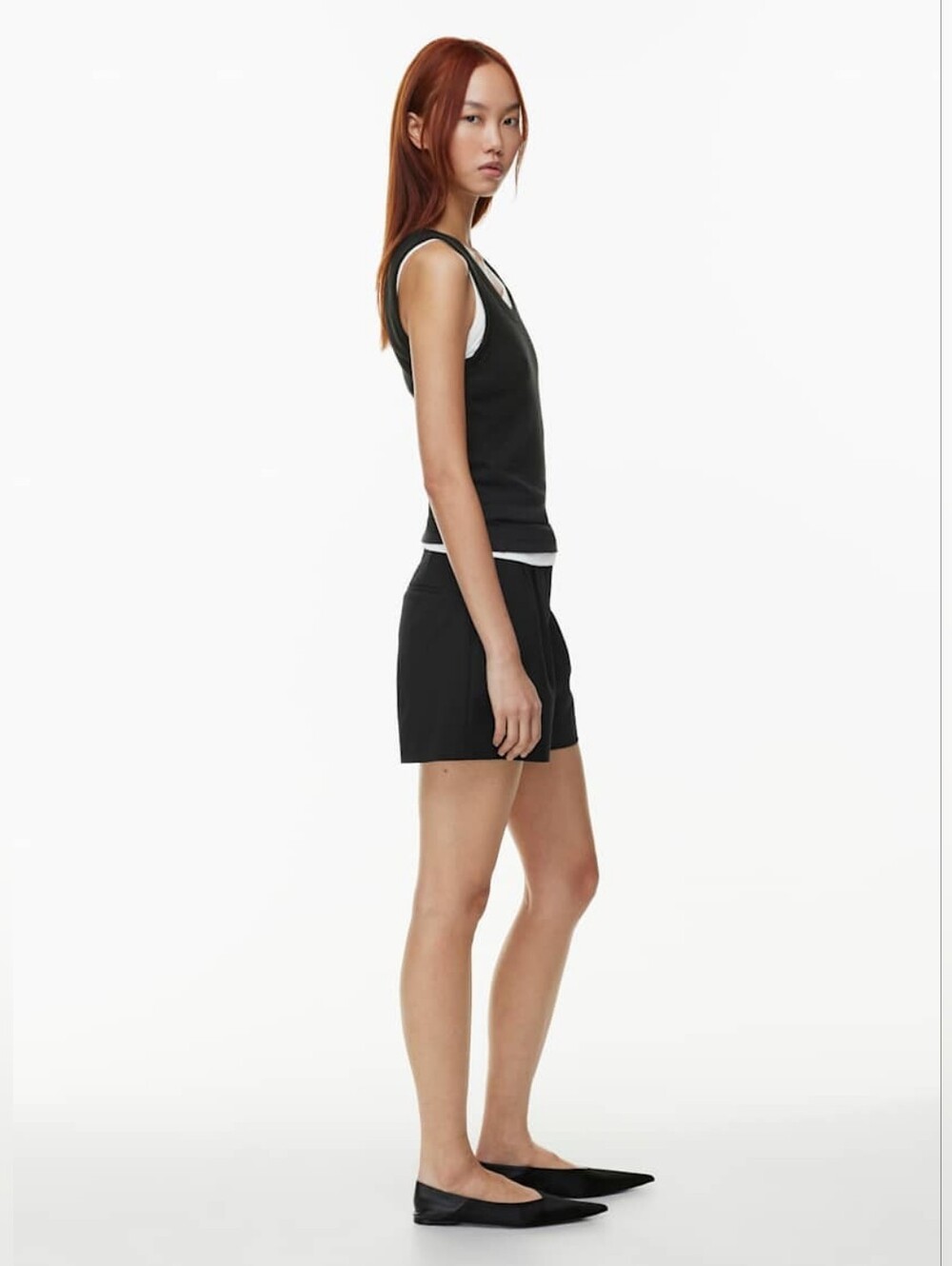 aritzia pleated mini short Babaton